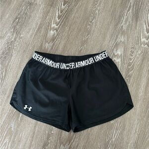 Under Armour shorts - size M